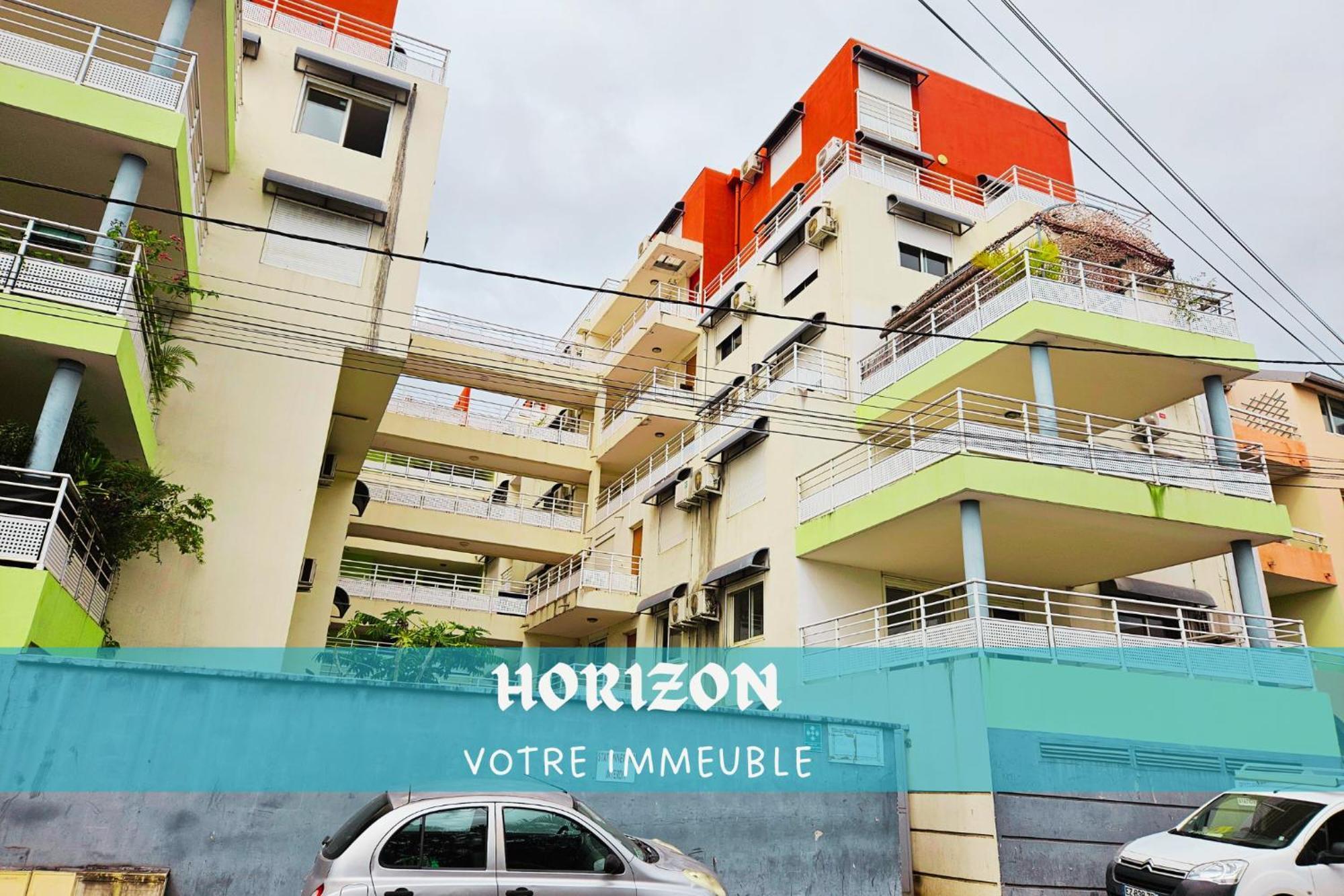 Entree Autonome-Ste Clotilde-Parking Saint-Denis Exterior foto